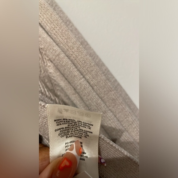 Aritzia Plunge Cardigan - Picture 5 of 7